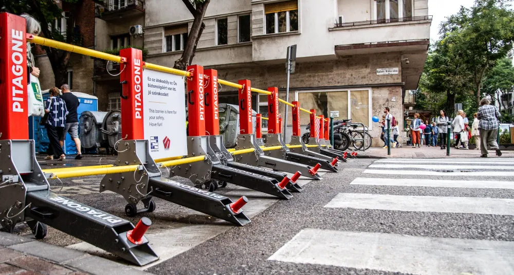 Mobil Anti-Terror Fordonsbarriär -F11- (HVM-certifierad)