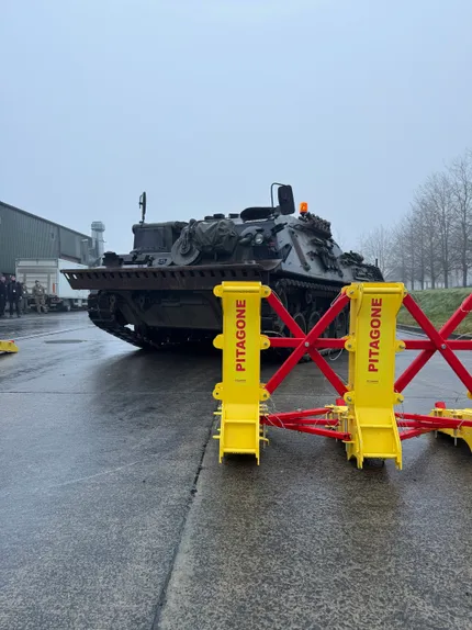 Tungt Anti-Terror Barriär -F24- (Mobil Fordonsdämpningssystem)