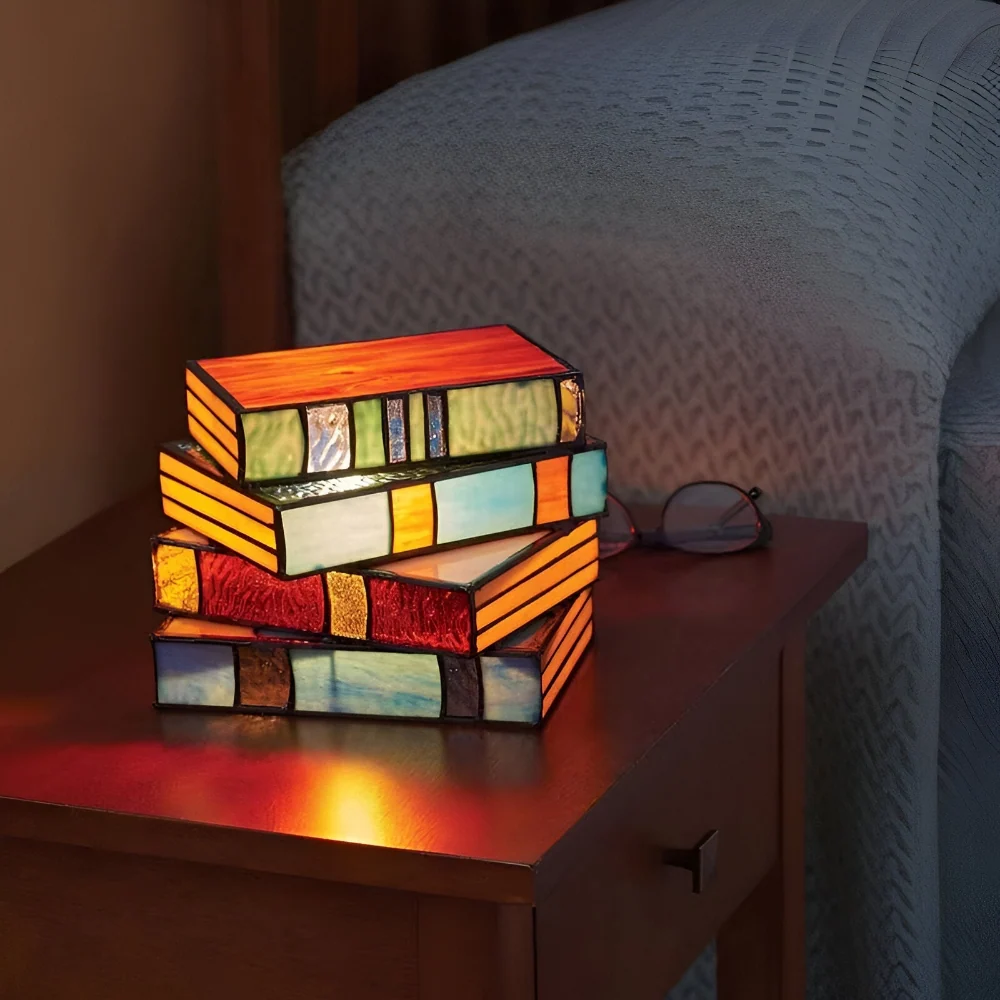 CoziBook - Dekorativ Gammaldags Bok Bordslampa - Lysande Bok Nattljus
