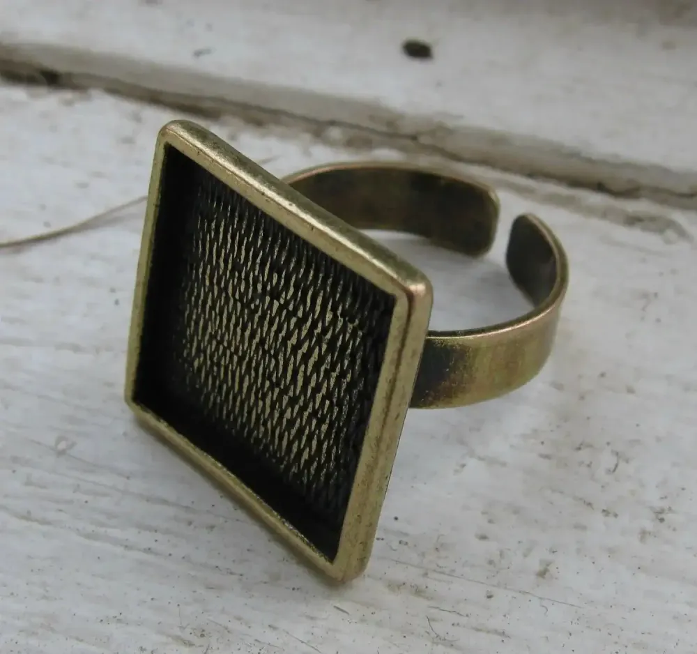 Ringstomme Bronsfärgad - Fyrkantig Ram 18mm 1 styck