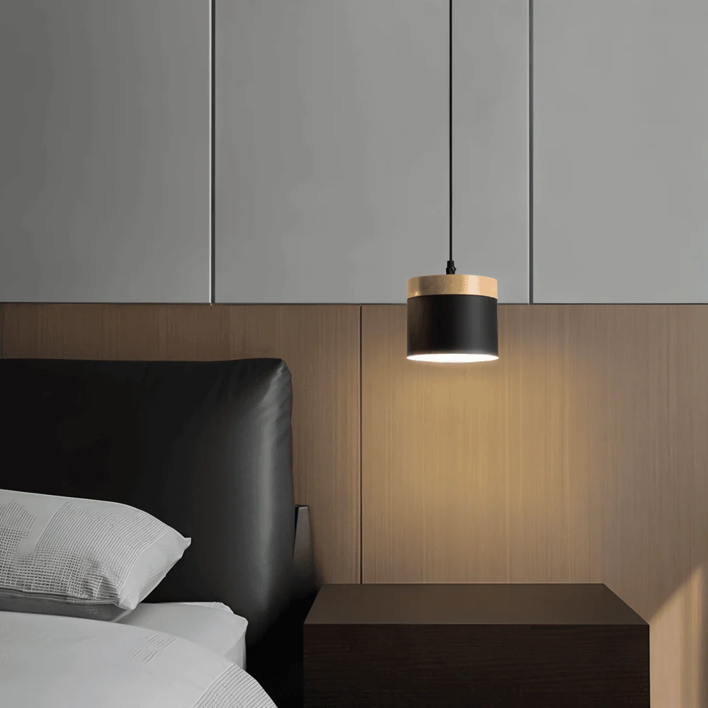 Cylinder Chic Pendellampa i Metallisk och Varmt Trä Vit