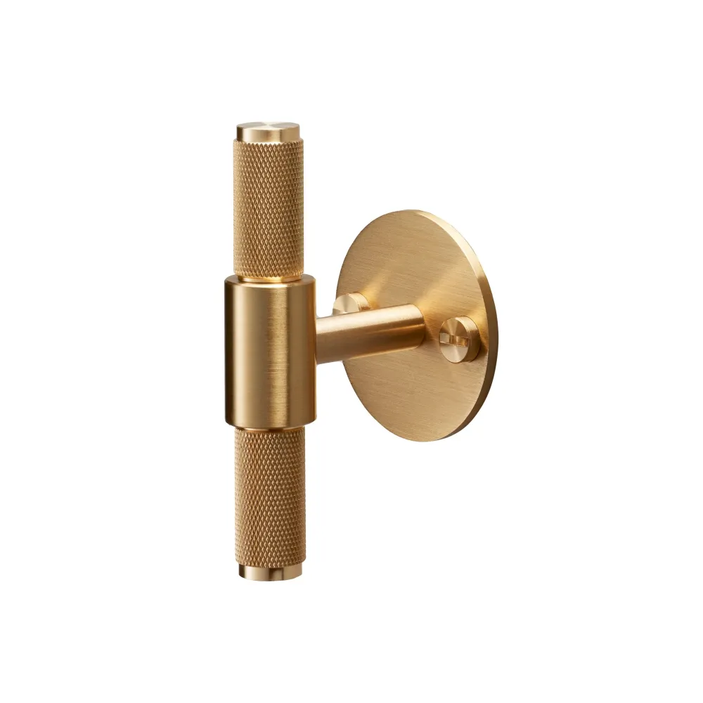 Cross T-bar i massiv warm alloy med bakplatta och diamantslipat mönster • Buster + Punch