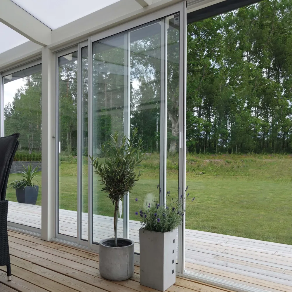 Skjutdörr Aluwhite Vår-Höst Härdat Isolerglas