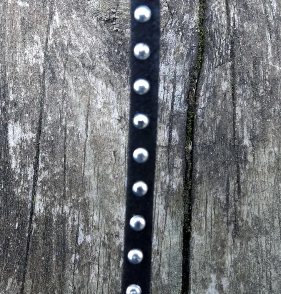 Mockaimitation - Ebenholts med nitar, 5mm, 1 m