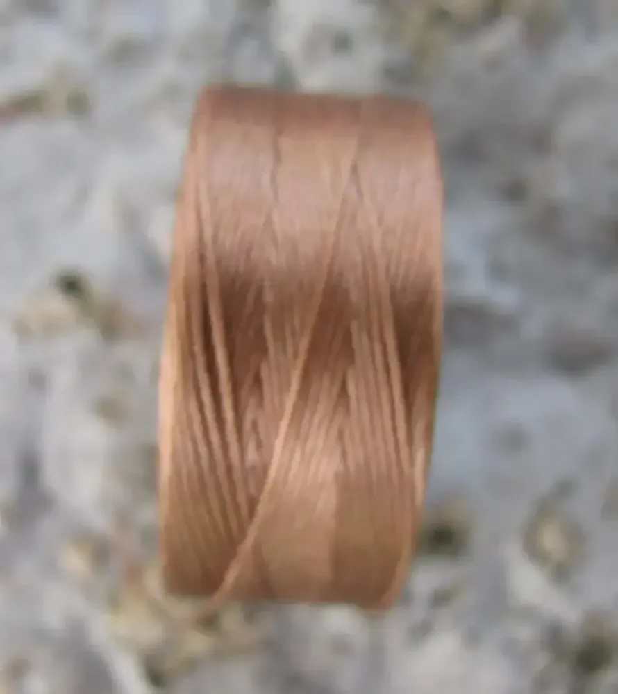 S-Lon Bead Thread - Buoyant Copper / Ljus Koppar, Strl D 1 rulle
