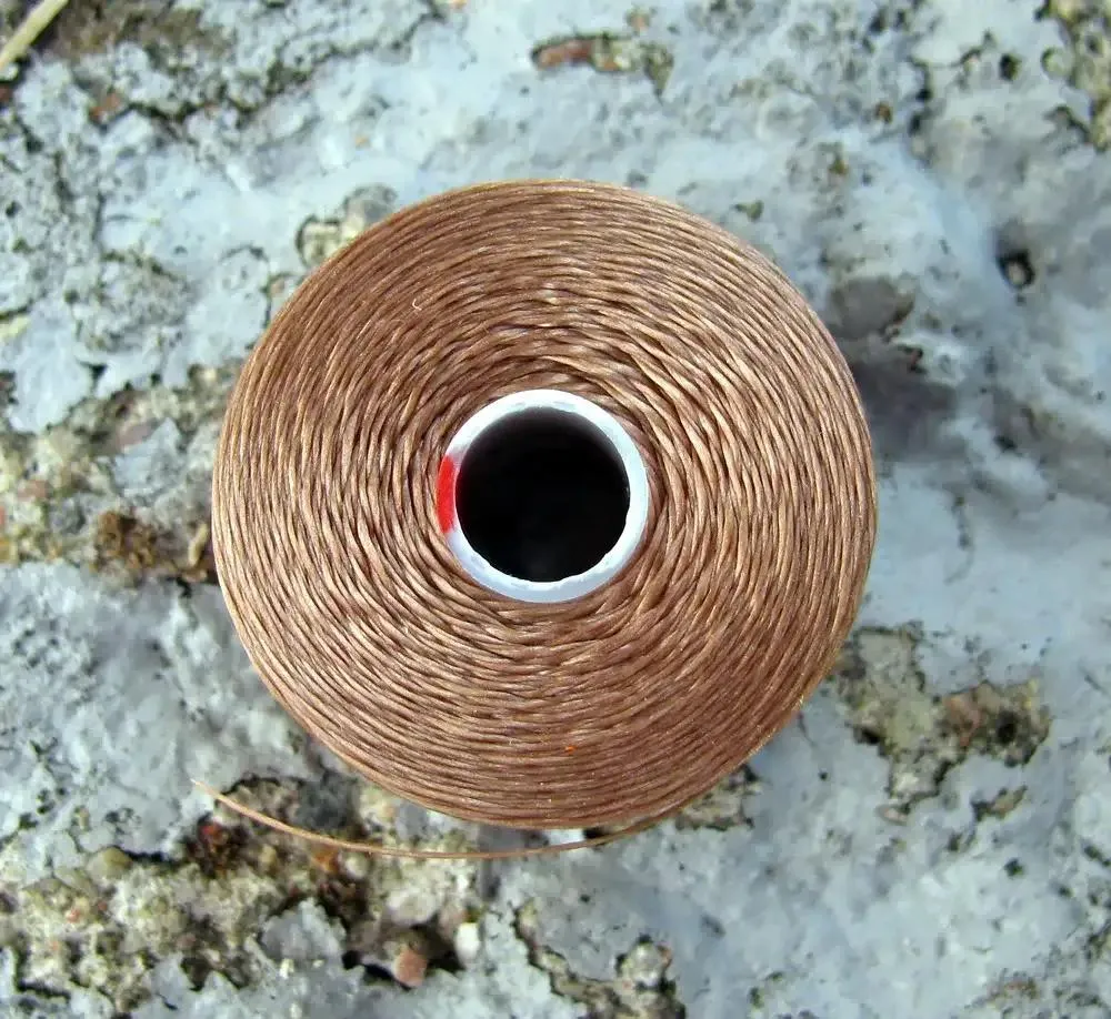 S-Lon Bead Thread - Buoyant Copper / Ljus Koppar, Strl D 1 rulle