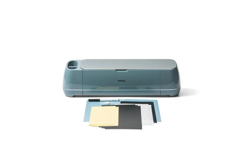 Cricut Maker 4 Essentials Bundle