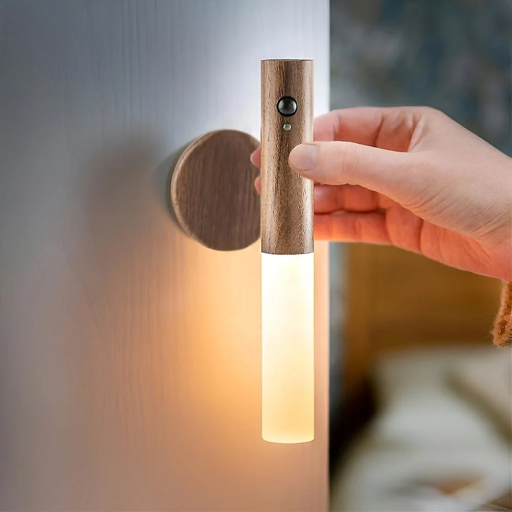 MagnoBeam – Vägglampa med Magnetisk Rörelsesensor