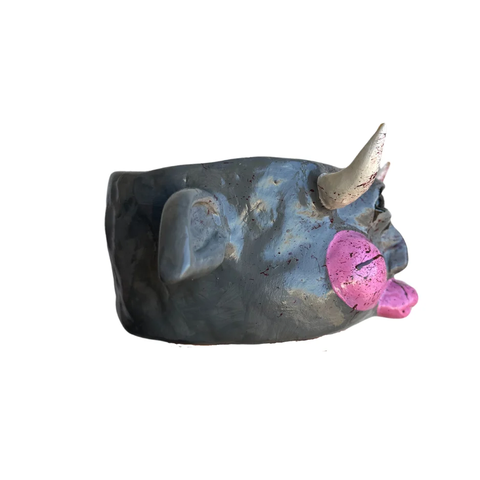 Horn(y) Ellie Skulptur