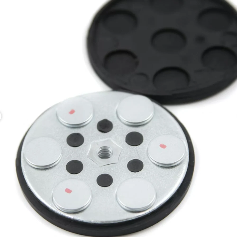 Gummimagnet med invändig gänga, Ø66 mm