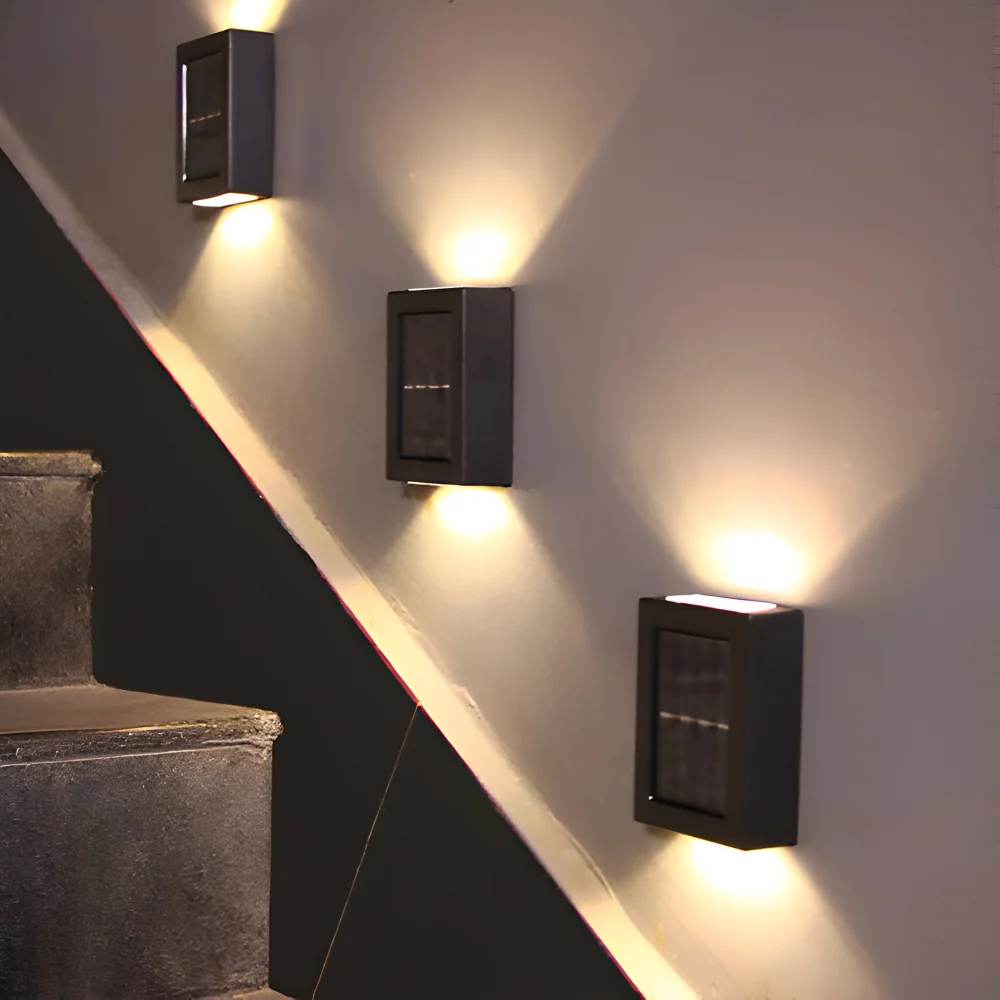 LumiSun – Solenergi Vägglampa med Duplicera Ljusspridning | Vattentät Utomhusbelysning LED IP65