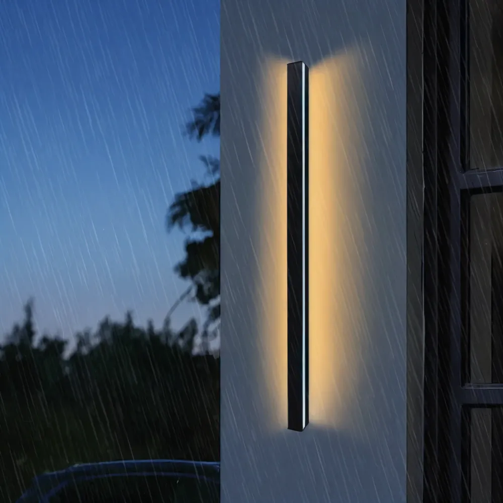 LineaLux – Vägglampa i Svart/Vit Linjär Design för Inomhus & Utomhusbruk (IP65) 30cm