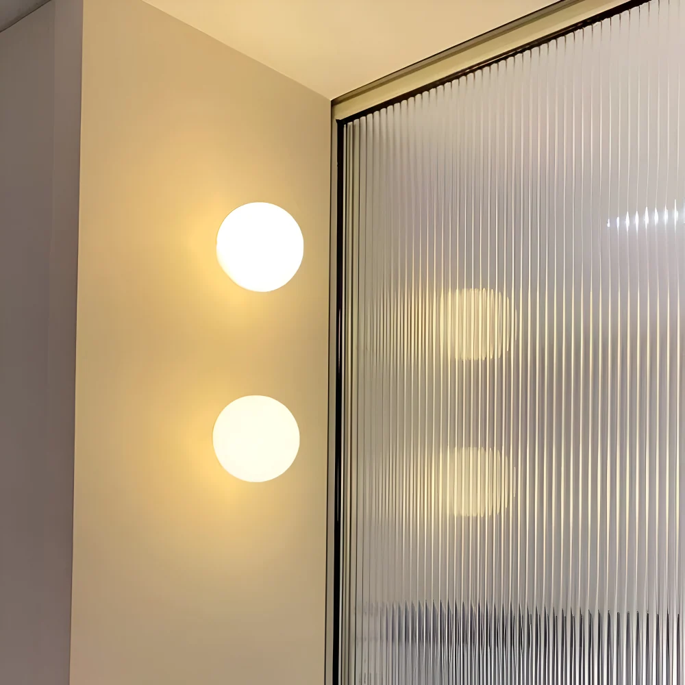 Minimalistisk Rund Glas Vägglampa - Stilfull Mjölkvit Inomhus Vägglampa för Modernt Hemdesign
