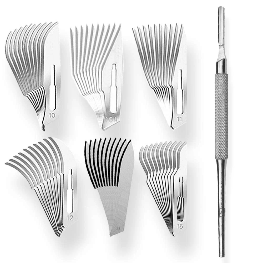 Set bestående av blandning av 10 stycken skalpellsblad figur 3 i 6 olika utföranden + 1 x May - skalpellhållare 15,5 cm lå...