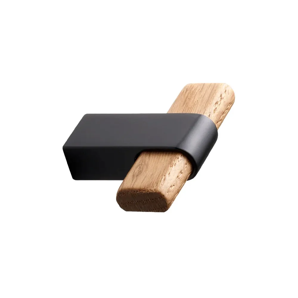 Knopp Crossing ek och svart