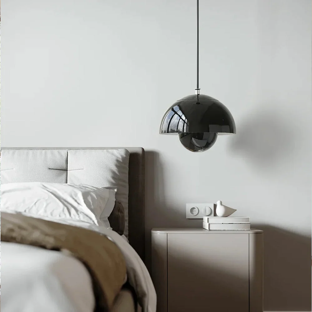 Floréal – Nordisk Metallpendellampa i Blomformad Retrodesign Orange