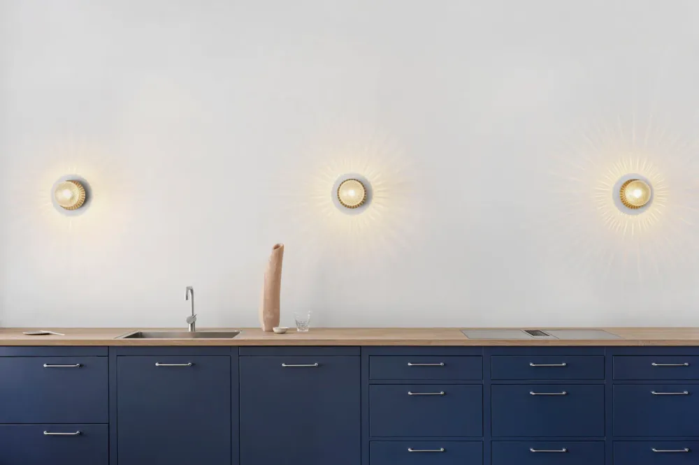 Liila 1 vägg- och taklampa, nordic aurum / optic clear • NUURA Small