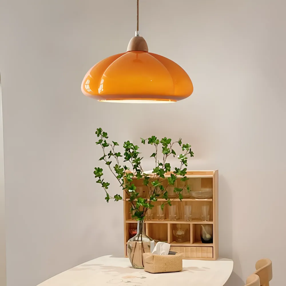 PumpaLuxe – Nostalgic Pendellampa i Glas och Trä med Nordisk Charm Orange