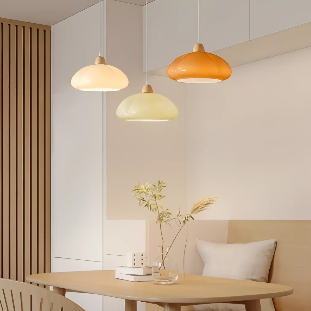 PumpaLuxe – Nostalgic Pendellampa i Glas och Trä med Nordisk Charm Orange