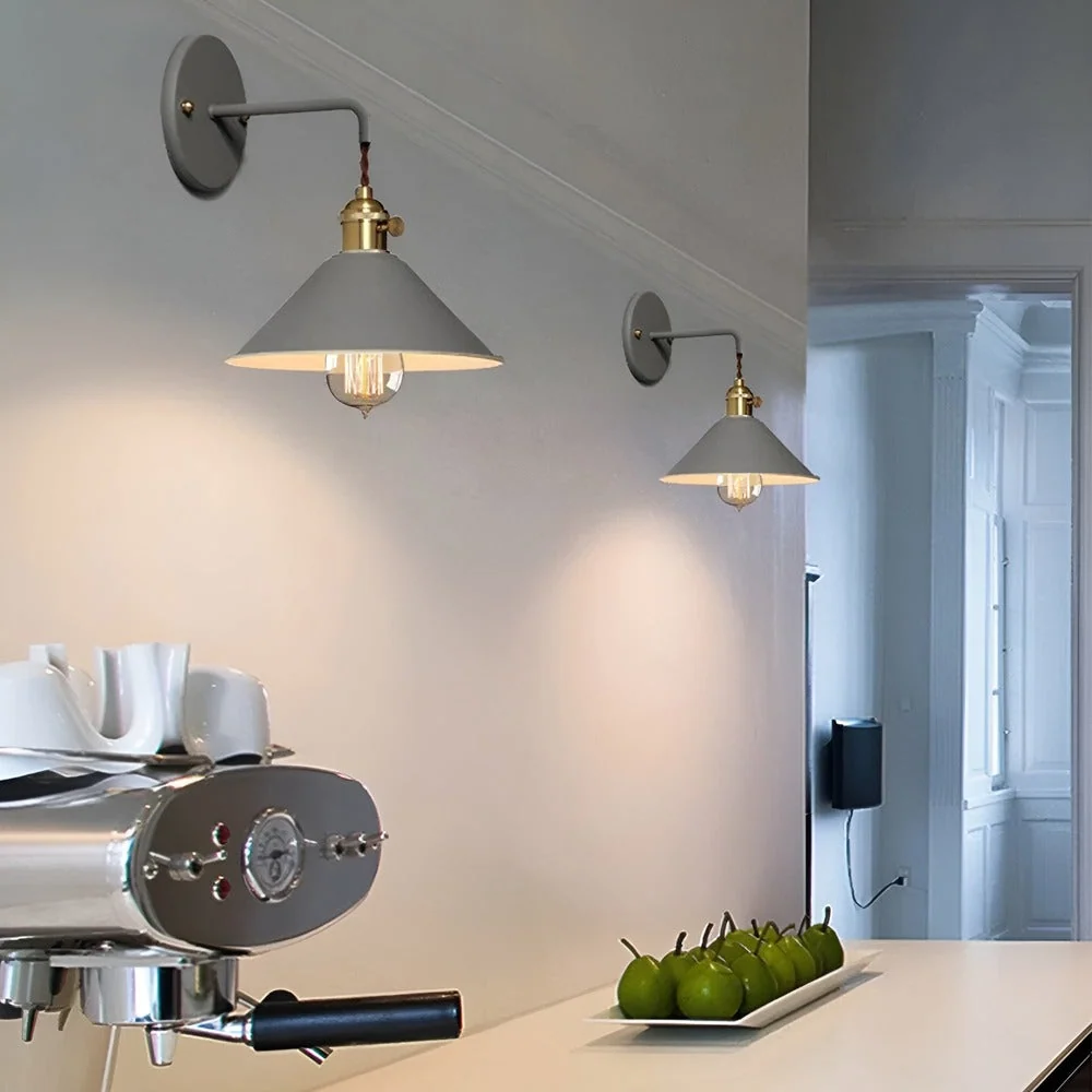 RetroGlow – Gammaldags Vägglampa i Metall med Klassisk Konformad Design Gra