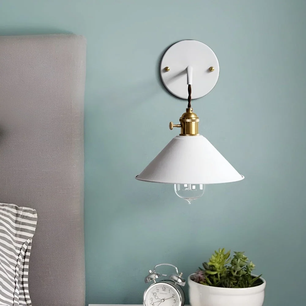 RetroGlow – Gammaldags Vägglampa i Metall med Klassisk Konformad Design Gra