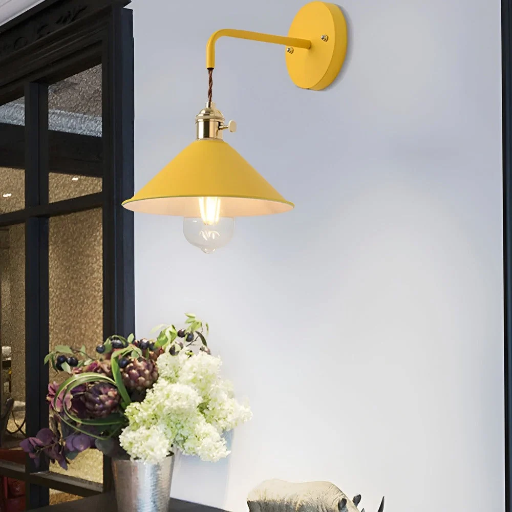 RetroGlow – Gammaldags Vägglampa i Metall med Klassisk Konformad Design Gra