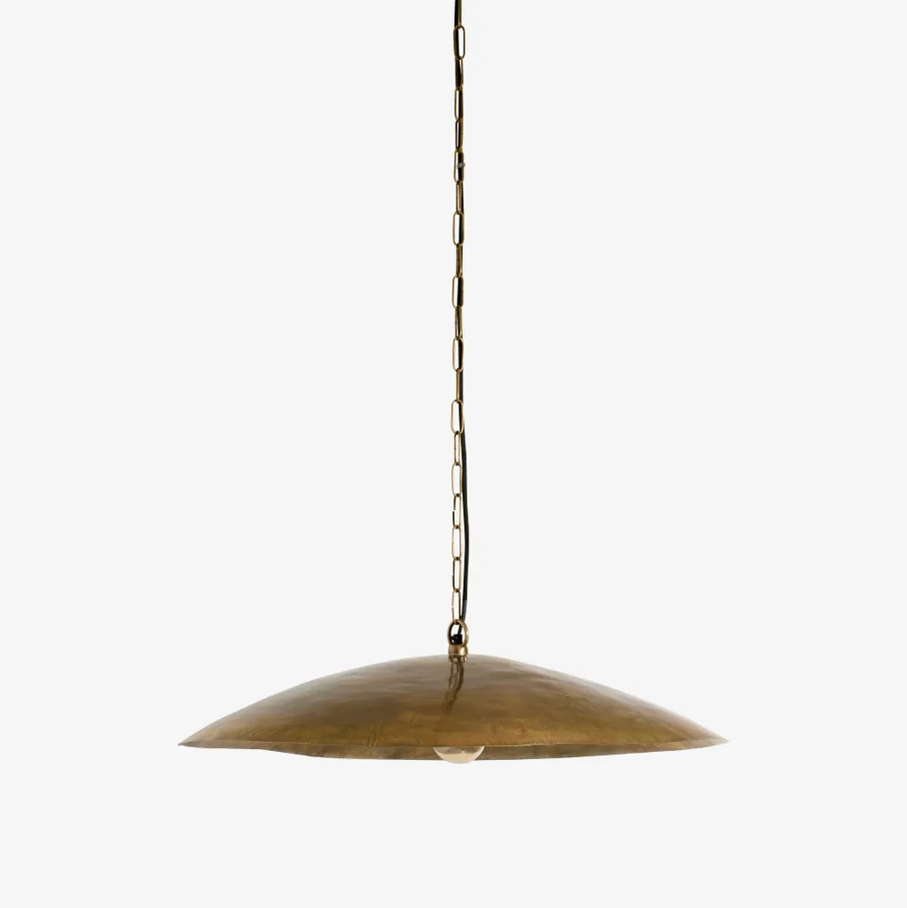 SHAKTI taklampa i golden metal – handgjord lampa med naturlig glans
