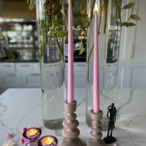 Dimmbar Varmvit LED ljus, fuchsia, höga 38 cm, middagsljus