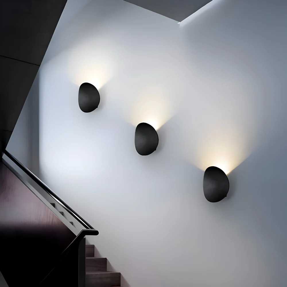 LumoOval – Vägglampa i Aluminium med Inbyggd LED och Minimalistisk Design Svart