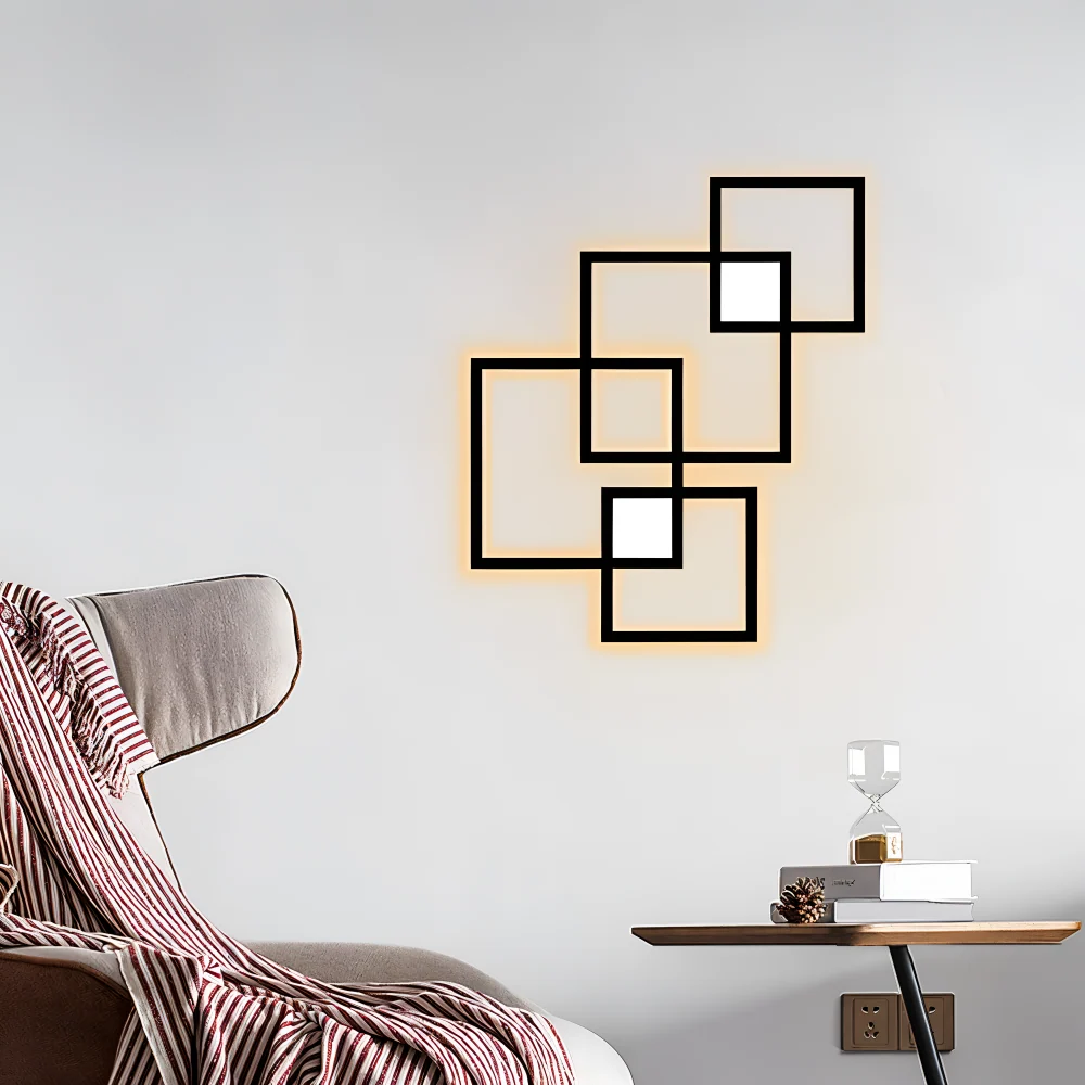 LumoSquare – Fyrkantig Vägglampa i Metallisk med Dimbart LED-ljus och Fjärrkontroll Vit