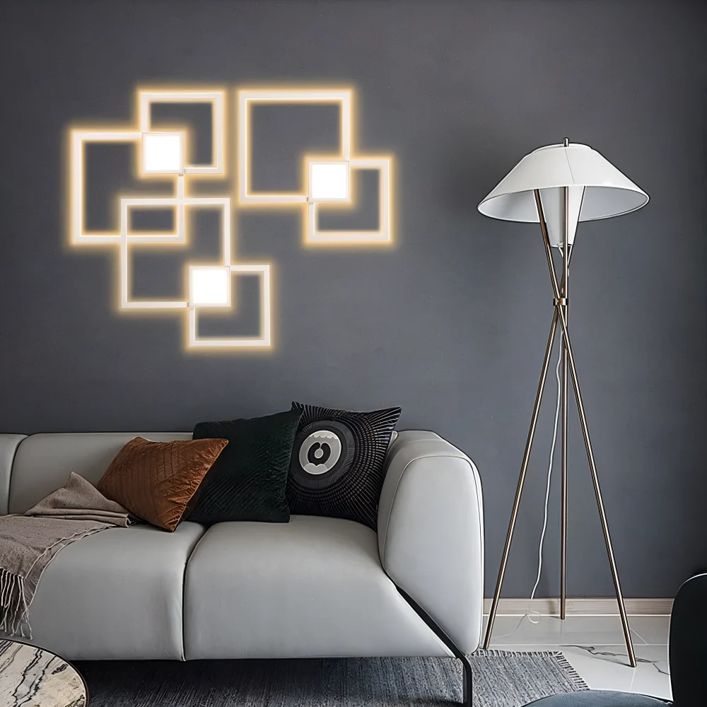 LumoSquare – Fyrkantig Vägglampa i Metallisk med Dimbart LED-ljus och Fjärrkontroll Vit