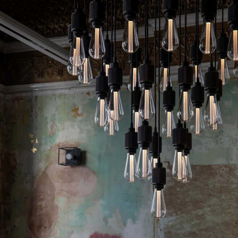 Dimmable LED Buster Bulb, inte dimbar - Crystal • Buster + Punch