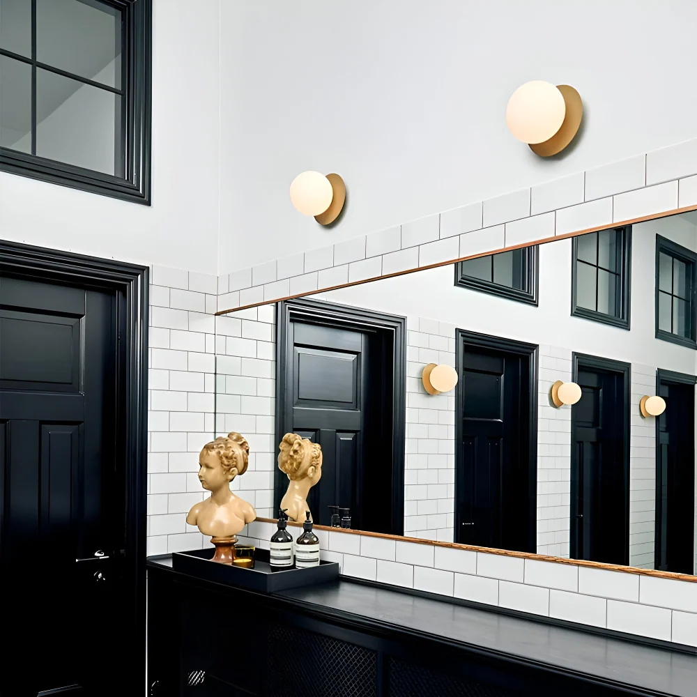 LumiOrb – Elegant Taklampa med Mattad eller Tydlig Kristallkula Svart