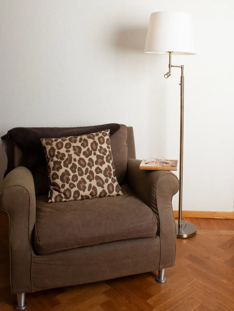 Utomhusklassad Orlando golvlampa antik/beige
