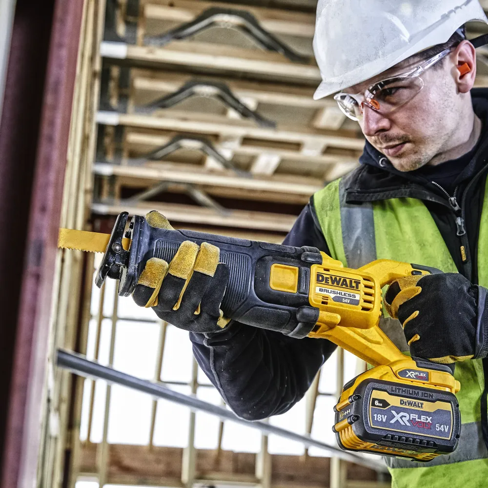 Dewalt DCS389T2-QW 54V 6Ah såg
