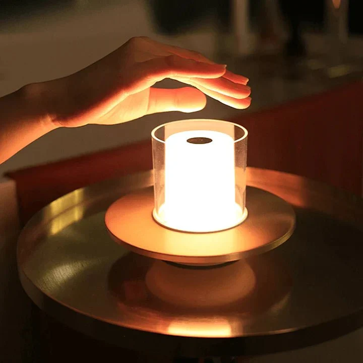 FlammaGlow – Banbrytande LED-ljuslampa med säkerhetsteknik och varm belysning Silver