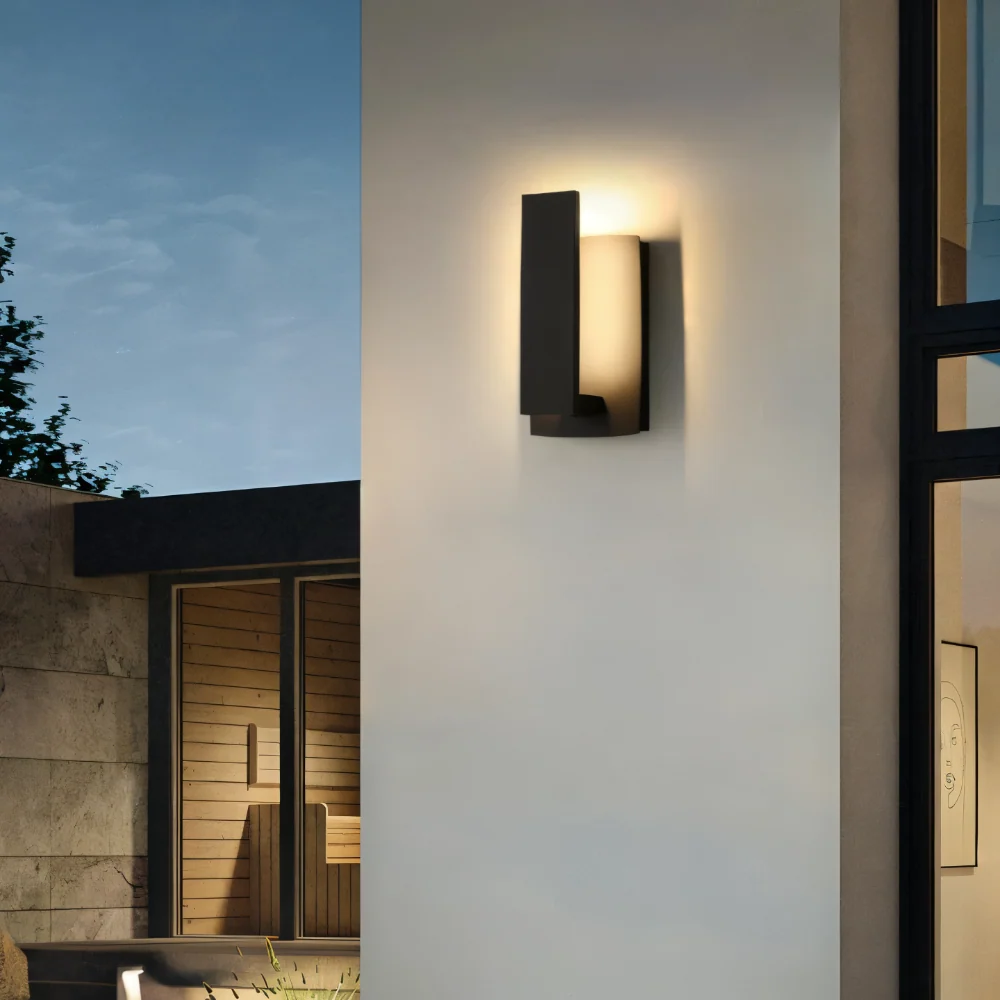 SimpliBlack Vägglampa - Vattentålig Aluminium Trädgårdsbelysning - Minimalistisk Vägglampa för Utomhusbruk