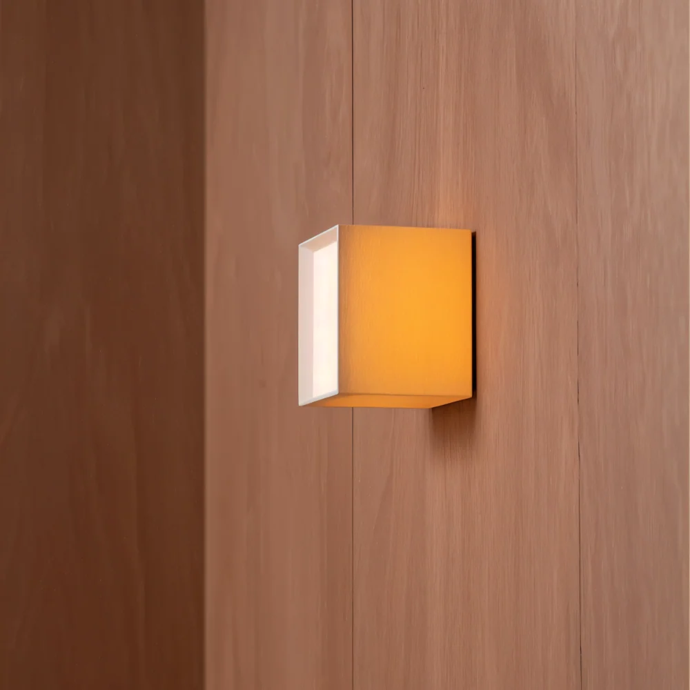 ZenWeave – Vägglampa i Tyg med Japansk Kvadratisk Design och Integrerad LED Vit