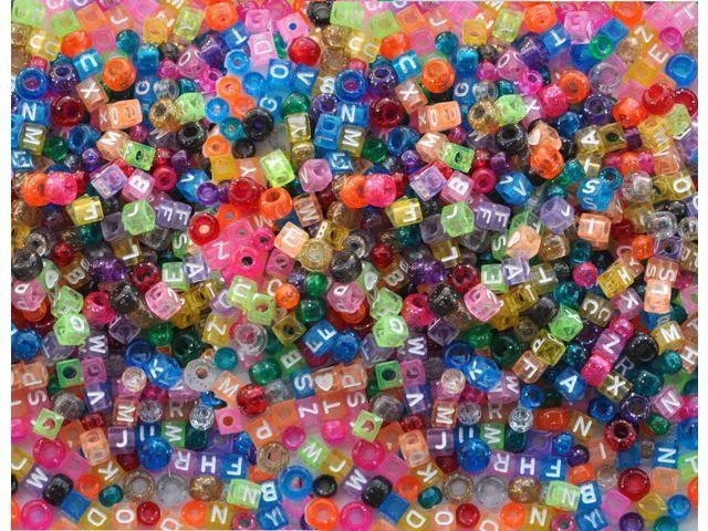 Plastpärlor, Bokstavspärlor Kongo & -Z (ej ÅÄÖ), runda/fyrkantiga, 7-9mm, färgade, 1000 pärlor/fp