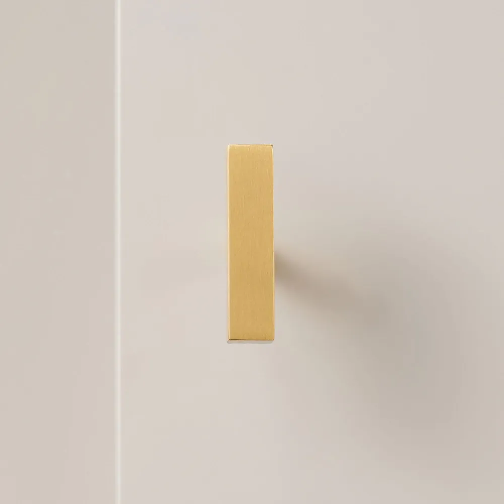 T-bar CH012 | Kvadrat | Mässing
