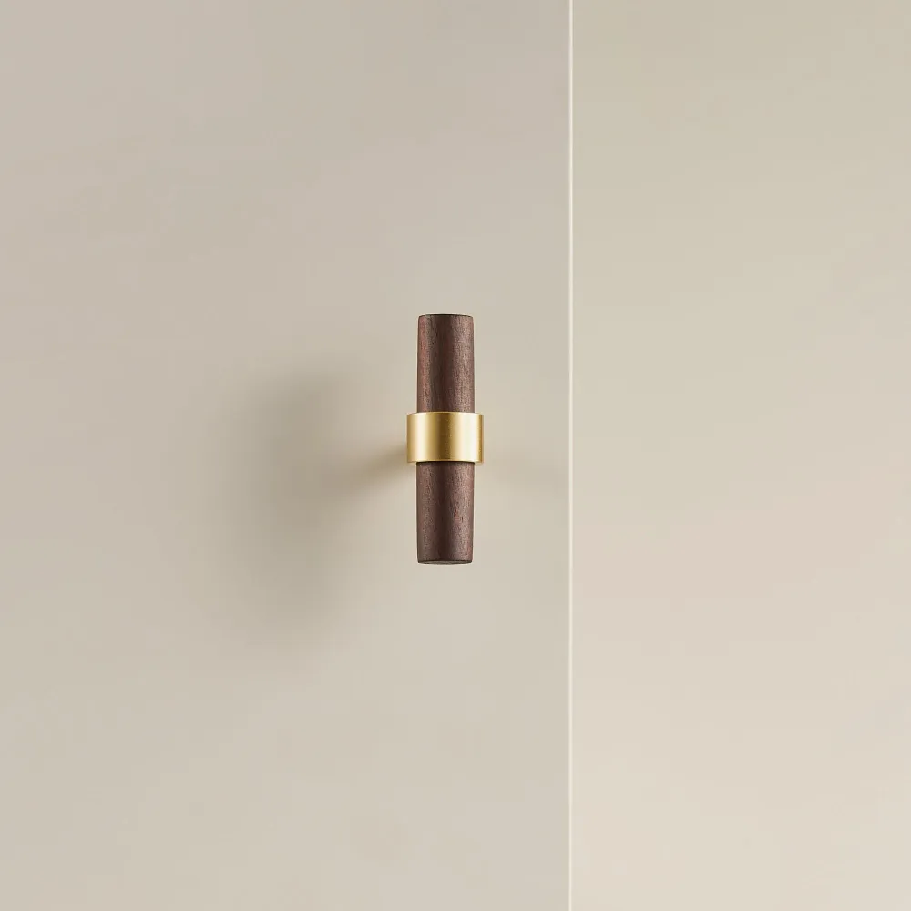 T-Bar CH025W | Valnöt + Mässing