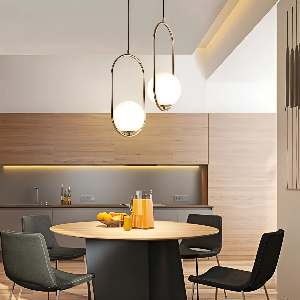 Eclipsera – Minimalist Guld Ellips Pendellampa med Glaskula