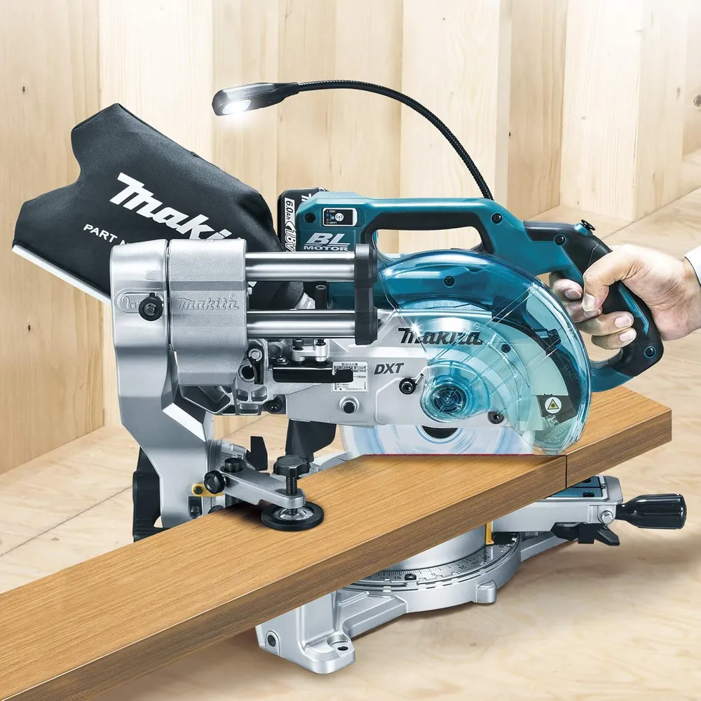 Makita Kap- och gersåg med drag, sladdlös 165mm, kapbredd 182mm LS610DZ 18V
