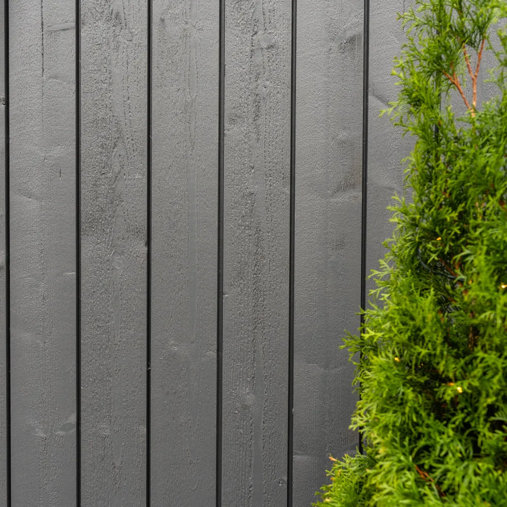 Raita fasadpanel 23x120x4200, Mellanmålad grå, Gran