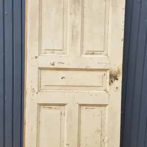 Art 20J b84 × h202 D5 pr 4000kr går att ta bort skivan ser likadan utsidan och insidan