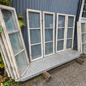 ART 26C 11ST B44,5 H128 D3,5 GAMMALT GLAS 900 KR PER ST (5ST HELA 6ST BYTA GLAS)