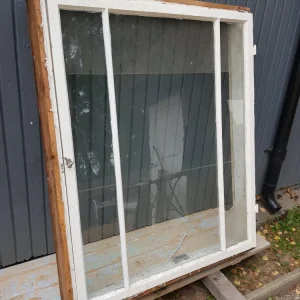 ART 690 B 106.5 H 130 D 13.5 PRIS 3000 KR
