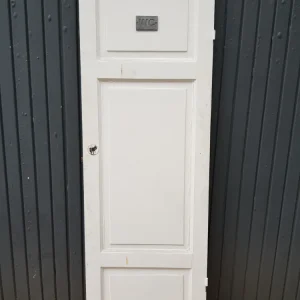 ART 783 B60 H174 D3 PRIS 2500 KR HÖGER