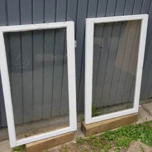 ARTIKELNUMMER 115 2st g fönster b50 h 83 pris 400kr st 