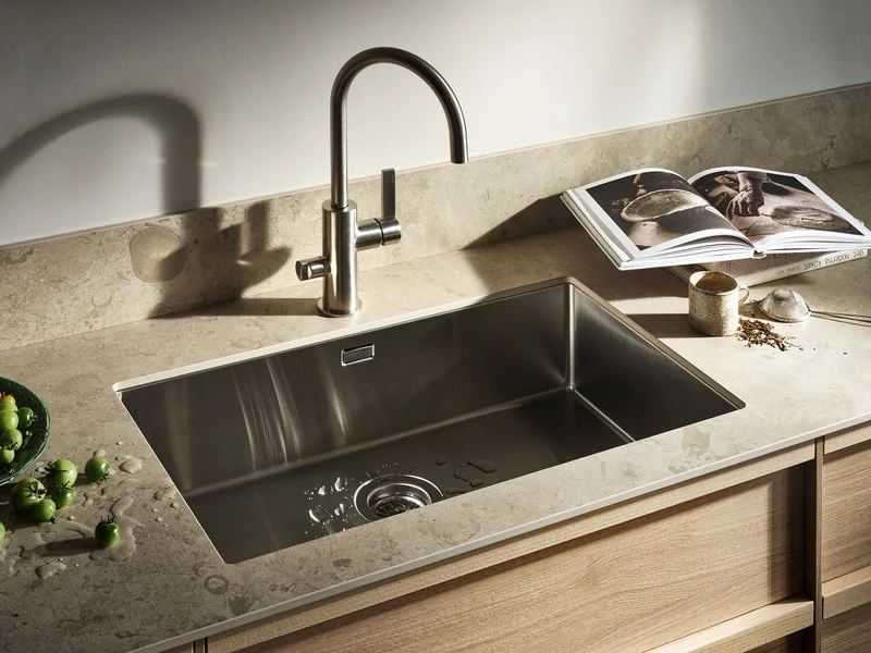 Diskho Tapwell 8040 Svart